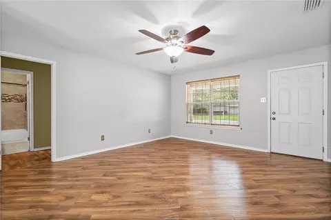 Living - 1081 Valley View Ct, Mobile, AL 36695 photo 3 of 4