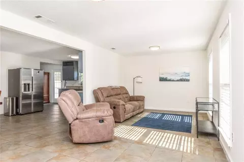 Living - 288 Mayflower St, Mobile, AL 36609 photo 3 of 3
