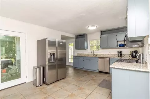 Kitchen - 288 Mayflower St, Mobile, AL 36609 photo 1 of 4