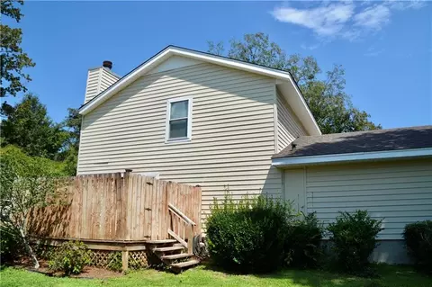 Exterior - 6421 Cedar Bend Ct #A, Mobile, AL 36608 photo 6 of 10