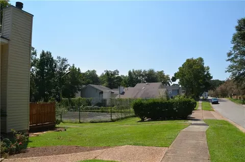 Exterior - 6421 Cedar Bend Ct #A, Mobile, AL 36608 photo 8 of 10