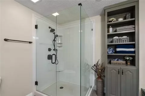 Bath - 100 Tower Dr #101, Daphne, AL 36526 photo 2 of 3