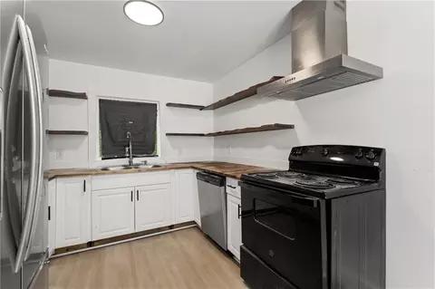Kitchen - 3105 Emogene St, Mobile, AL 36606 photo 2 of 2