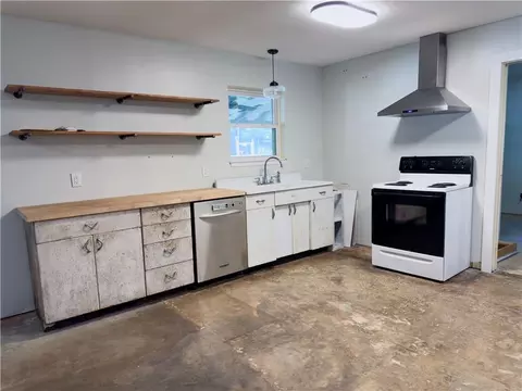 Kitchen - 24975 County Road 54 E, Daphne, AL 36526 photo 2 of 2