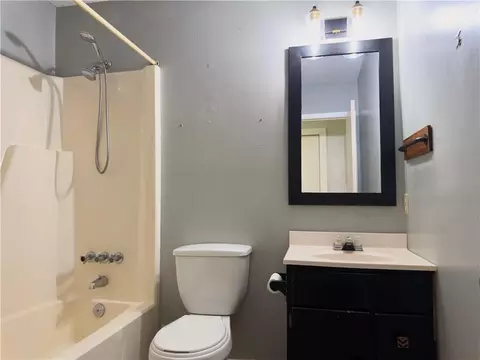 Bath - 24975 County Road 54 E, Daphne, AL 36526 photo 1 of 3