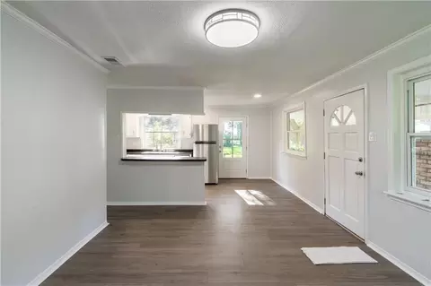 Living - 1014 Smith Ave, Mobile, AL 36605 photo 1 of 3