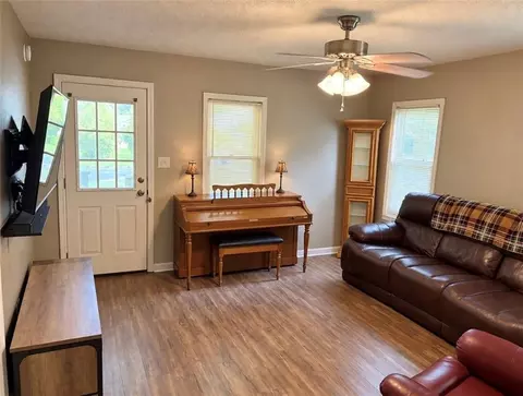 762 Lundys Ln, Mobile, AL 36606 photo 4