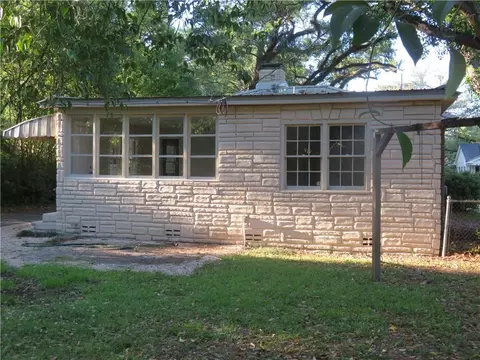 Exterior - 2305 Emogene St, Mobile, AL 36606 photo 4 of 5