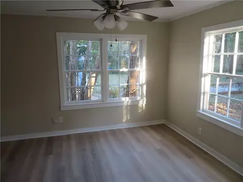 Living - 2305 Emogene St, Mobile, AL 36606 photo 2 of 3