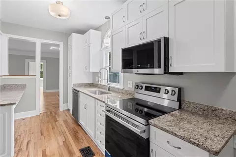 Kitchen - 114 Macy Pl, Mobile, AL 36604 photo 2 of 2