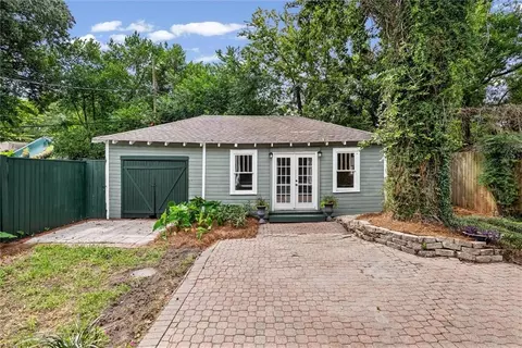 Exterior - 114 Macy Pl, Mobile, AL 36604 photo 5 of 7