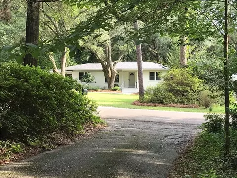 Exterior - 3858 Hillcrest Ln, Mobile, AL 36693 photo 5 of 18