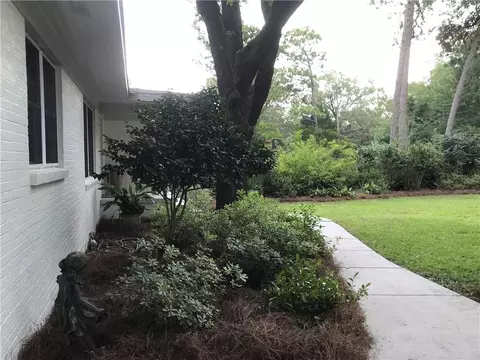 Exterior - 3858 Hillcrest Ln, Mobile, AL 36693 photo 2 of 18