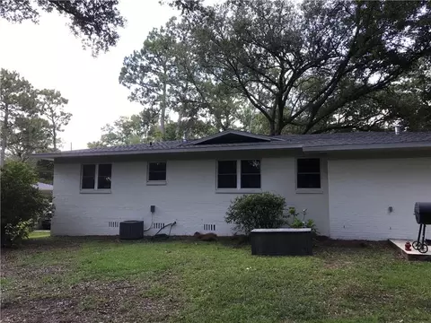 Exterior - 3858 Hillcrest Ln, Mobile, AL 36693 photo 7 of 18