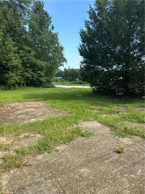 7230 Old Shell Rd, Mobile, AL 36612 photo 2