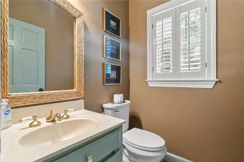 Bath - 8441 Junior Rd, Mobile, AL 36695 photo 2 of 2
