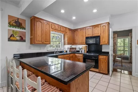 Kitchen - 8441 Junior Rd, Mobile, AL 36695 photo 3 of 4