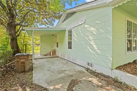 Exterior - 705 Stanton Rd, Mobile, AL 36617 photo 7 of 8