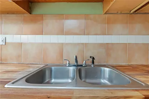 Kitchen - 705 Stanton Rd, Mobile, AL 36617 photo 4 of 5