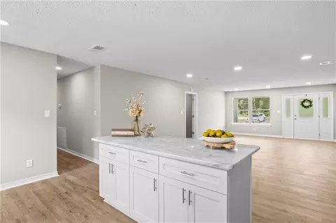 Entry Way - 9451 Three Notch Rd, Theodore, AL 36582 photo 1 of 3