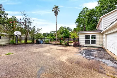 Exterior - 7461 Creekwood Dr, Mobile, AL 36695 photo 9 of 10