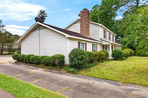 Exterior - 7461 Creekwood Dr, Mobile, AL 36695 photo 5 of 10