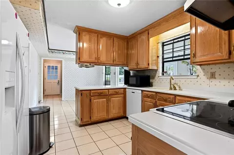Kitchen - 7461 Creekwood Dr, Mobile, AL 36695 photo 1 of 5