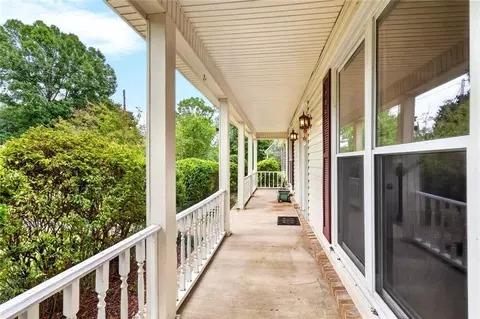 Exterior - 7461 Creekwood Dr, Mobile, AL 36695 photo 6 of 10