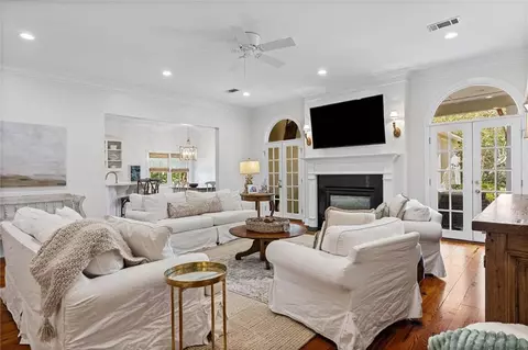 Living - 241 Suffolk Rd, Mobile, AL 36608 photo 4 of 4