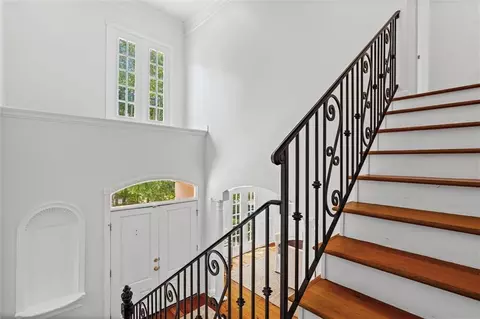 Entry Way - 241 Suffolk Rd, Mobile, AL 36608 photo 4 of 4