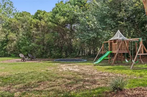 Exterior - 241 Suffolk Rd, Mobile, AL 36608 photo 5 of 7