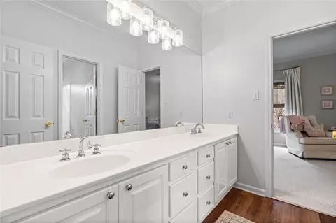 Bath - 241 Suffolk Rd, Mobile, AL 36608 photo 3 of 4