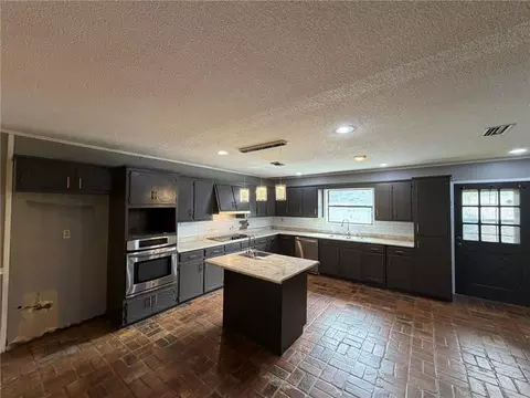 Kitchen - 512 5th Ave, Chickasaw, AL 36611 photo 1 of 3