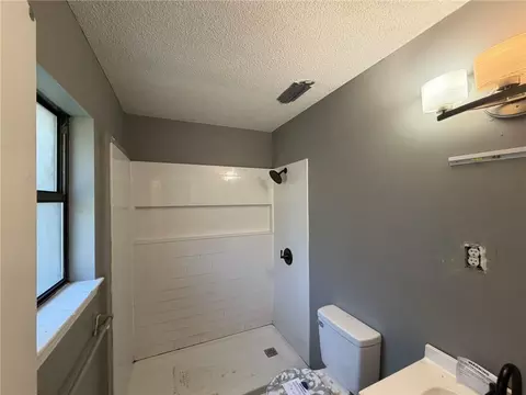 Bath - 512 5th Ave, Chickasaw, AL 36611 photo 2 of 3