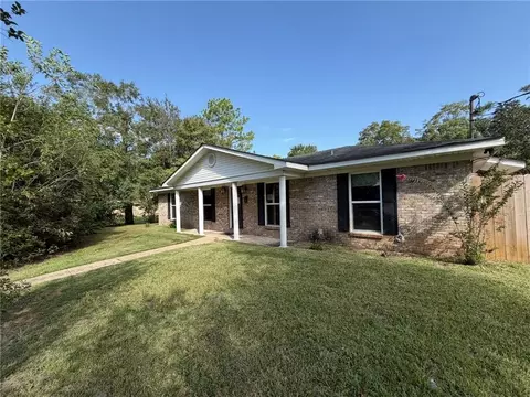Exterior - 512 5th Ave, Chickasaw, AL 36611 photo 1 of 2