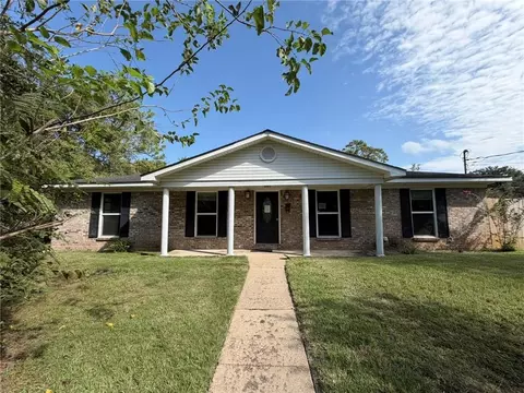 Exterior - 512 5th Ave, Chickasaw, AL 36611 photo 2 of 2