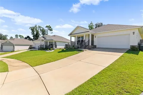 Exterior - 11476 Elemis Dr, Daphne, AL 36526 photo 4 of 12