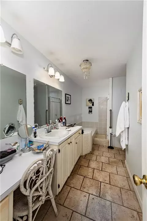 Bath - 5380 Todd Blvd, Mobile, AL 36619 photo 1 of 3