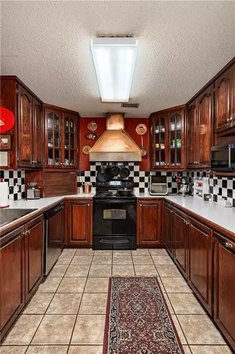 Kitchen - 5380 Todd Blvd, Mobile, AL 36619 photo 1 of 2