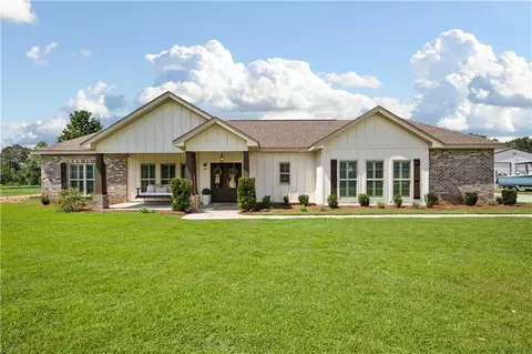 Exterior - 3336 Deer Crest Dr, Mobile, AL 36695 photo 2 of 10