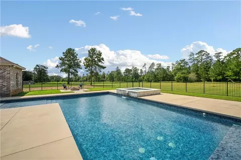 Exterior - 3336 Deer Crest Dr, Mobile, AL 36695 photo 4 of 10