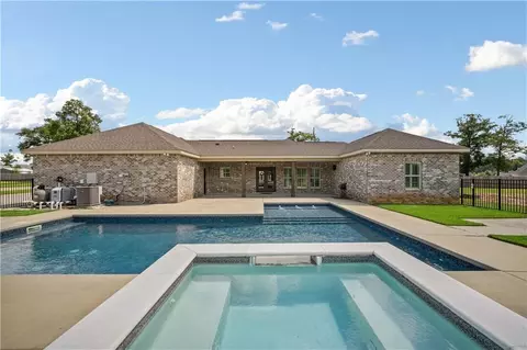 Exterior - 3336 Deer Crest Dr, Mobile, AL 36695 photo 6 of 10