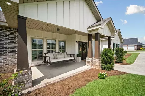 Exterior - 3336 Deer Crest Dr, Mobile, AL 36695 photo 3 of 10