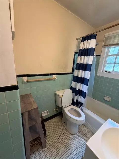 Bath - 15385 Delta Port Blvd, Coden, AL 36523 photo 1 of 2