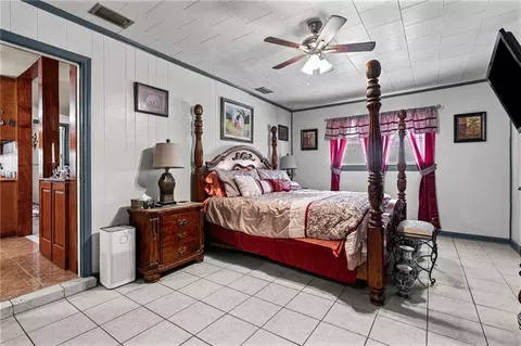 Bedroom - 1670 Peachtree Ln E, Mobile, AL 36618 photo 1 of 4