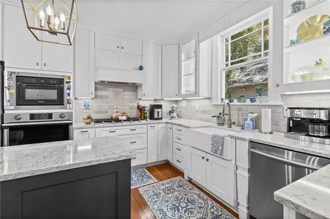 Kitchen - 16 Macy Pl, Mobile, AL 36604 photo 2 of 3
