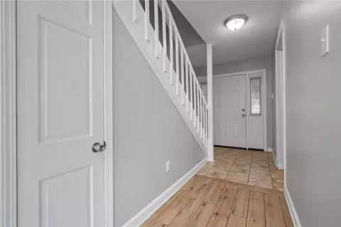 Entry Way - 6701 Dickens Ferry Rd #40, Mobile, AL 36608 photo 1 of 1