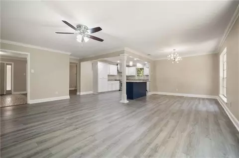 Living - 4316 David St, Mobile, AL 36609 photo 2 of 6