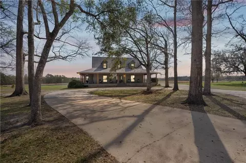 1801 Dead Lake Marina Rd, Creola, AL 36525