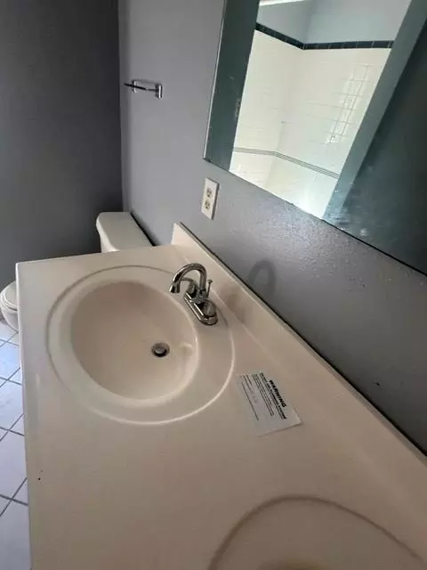Bath - 77 Oklahoma Dr, Mobile, AL 36608 photo 3 of 3
